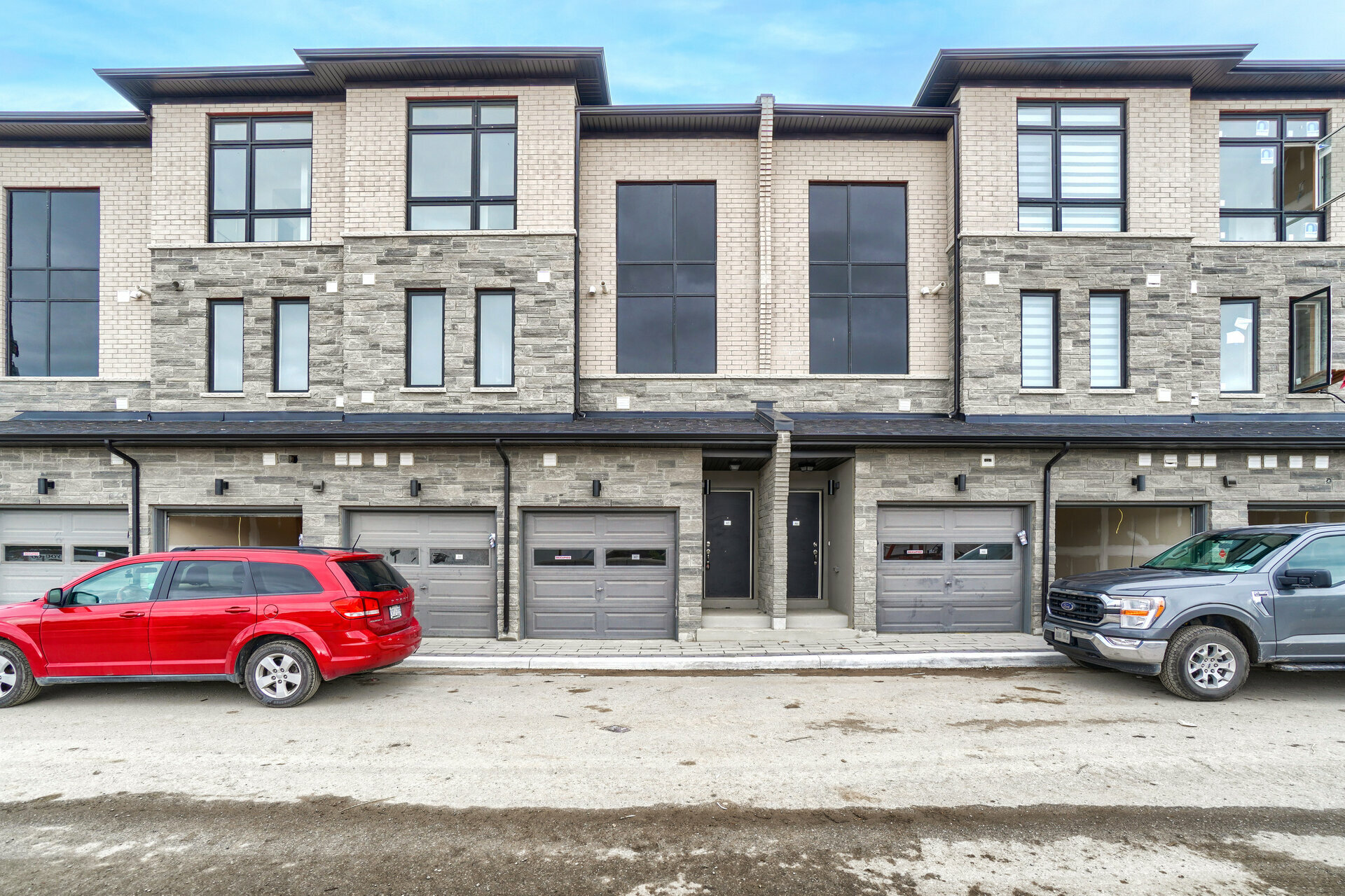 479452 The Gore Road by Raman