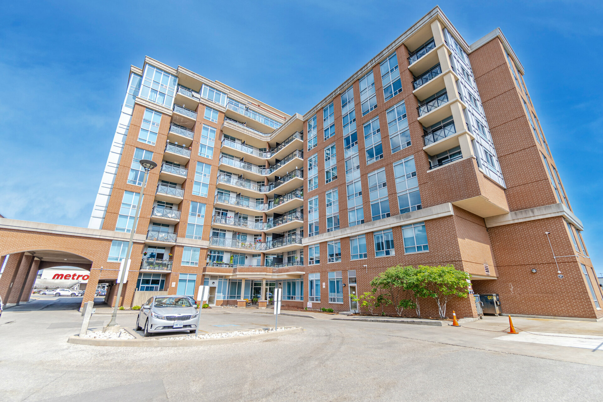 2032772 Keele Street, North York Realmedia Tours