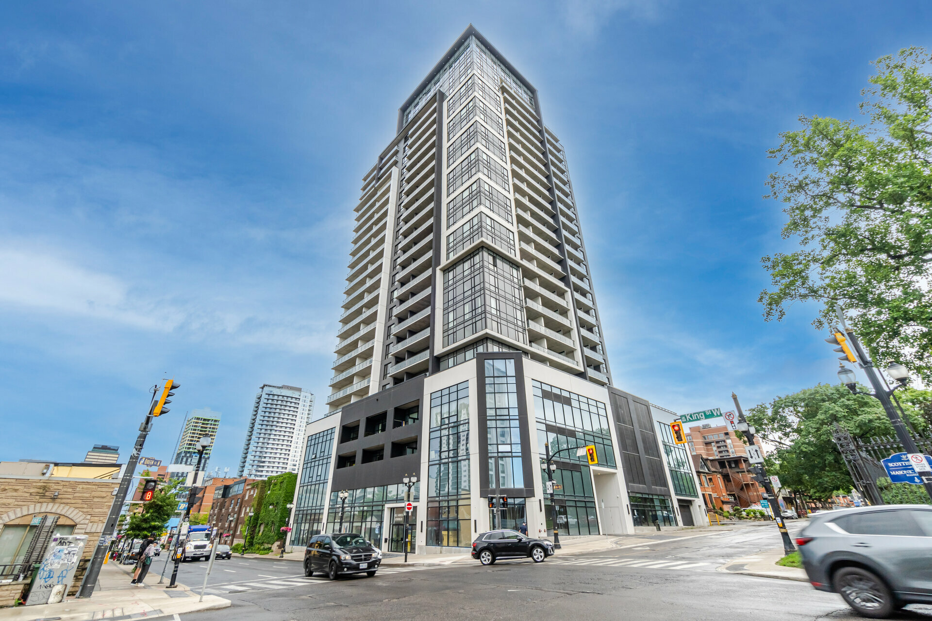 111015 Queen Street South, Hamilton Realmedia