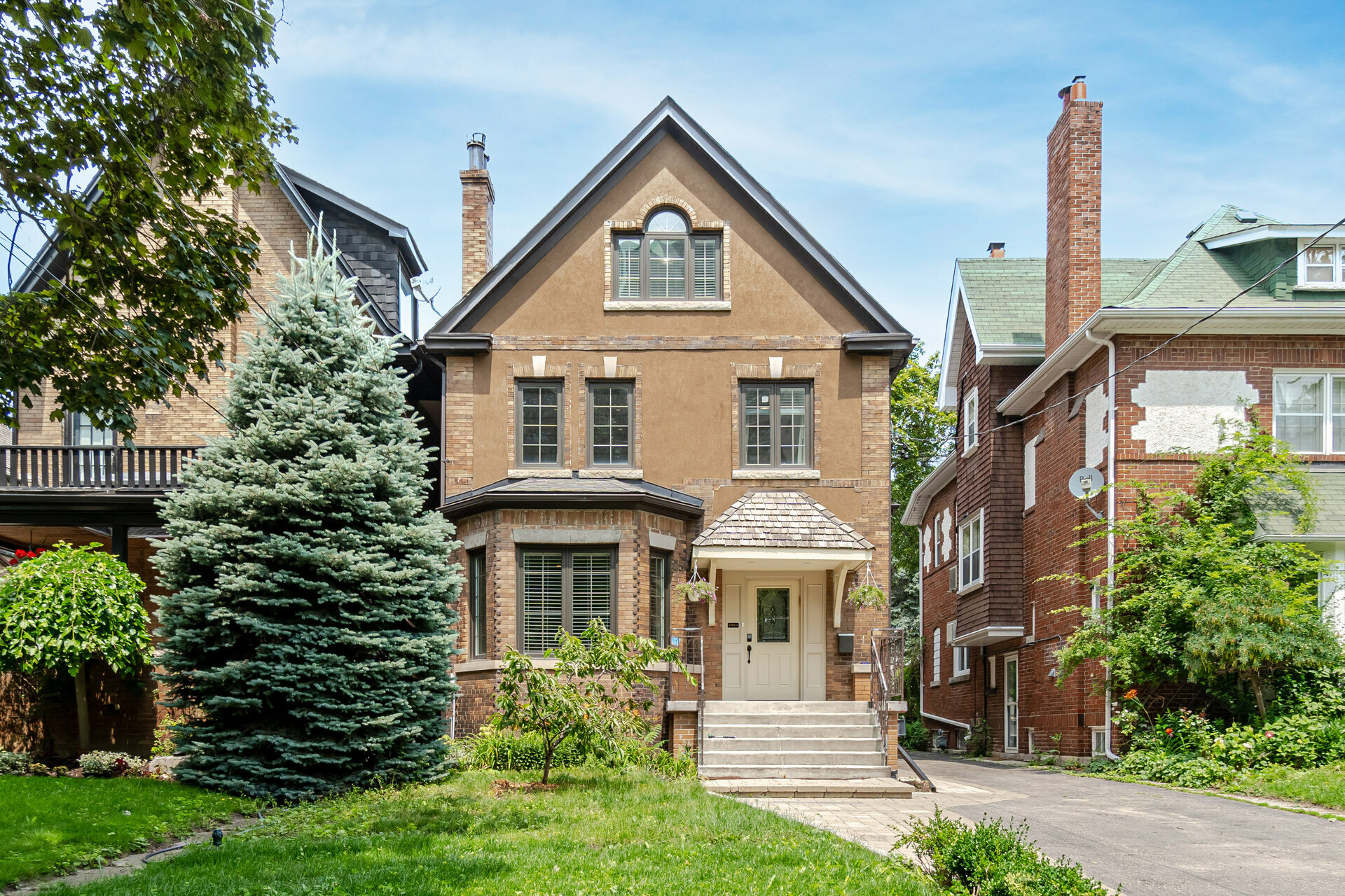 130 Keewatin Avenue, Toronto Realmedia Tours