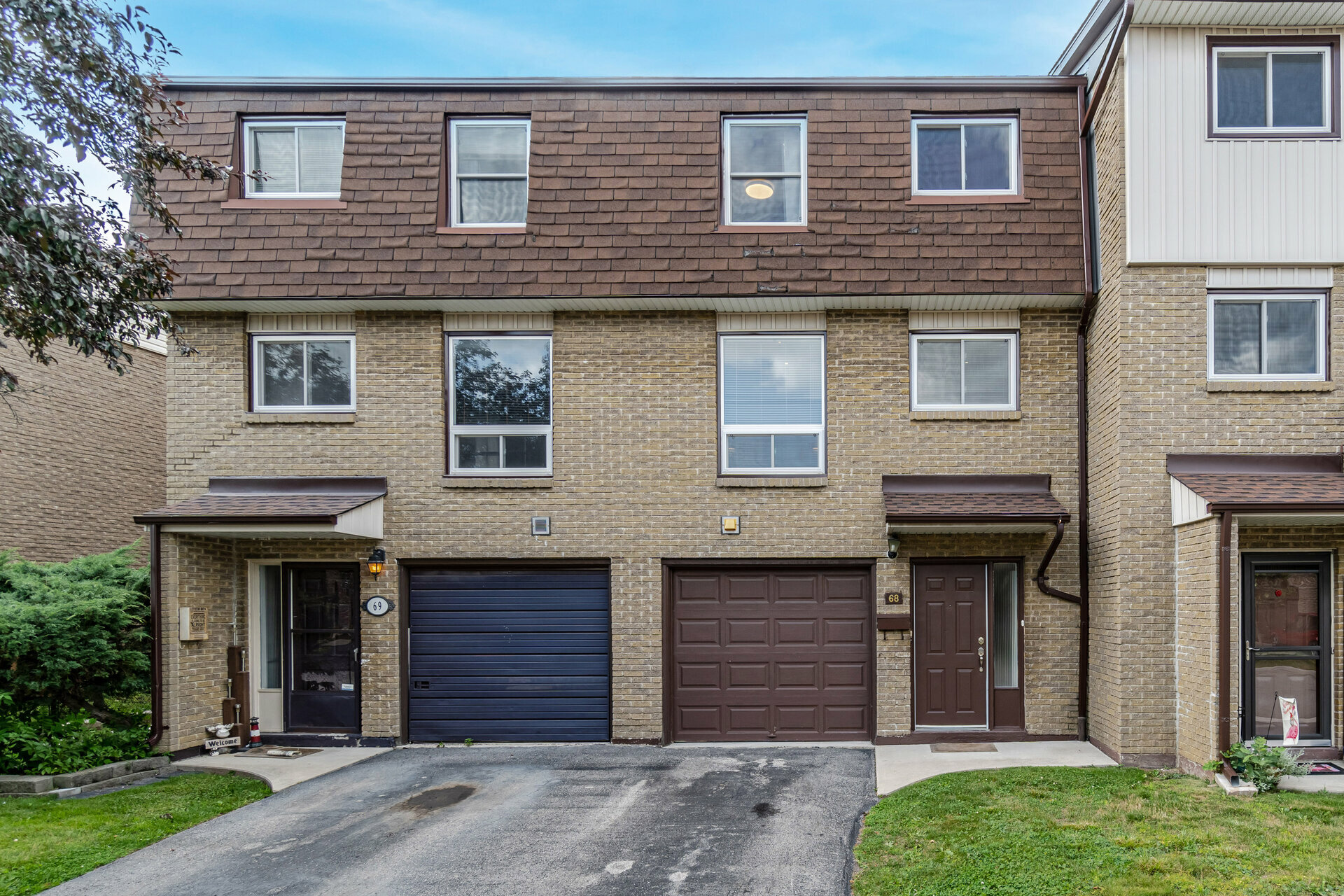681115 Paramount Drive, Stoney Creek Realmedia Tours