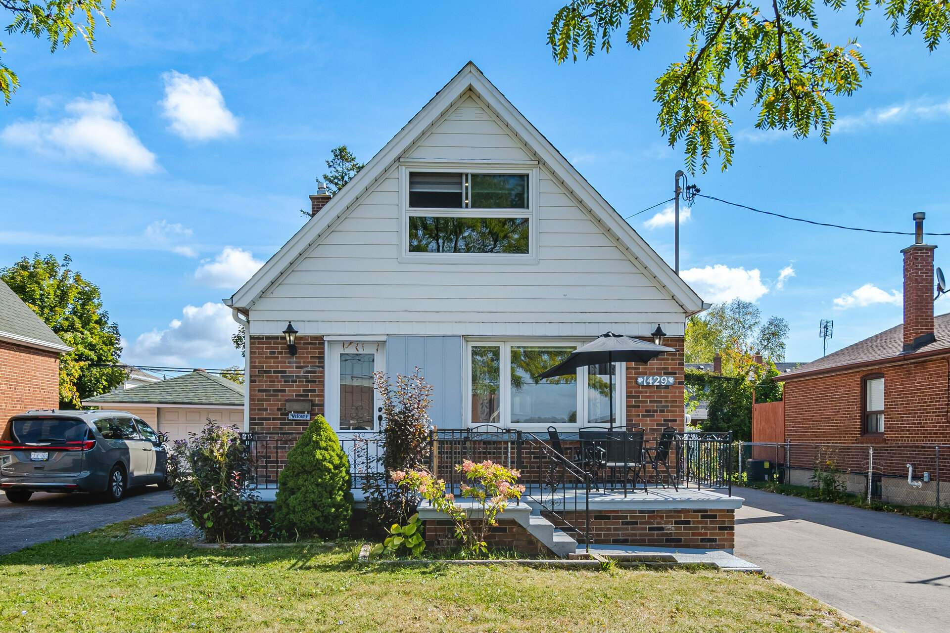 1429 Birchmount Road, Scarborough Realmedia Tours