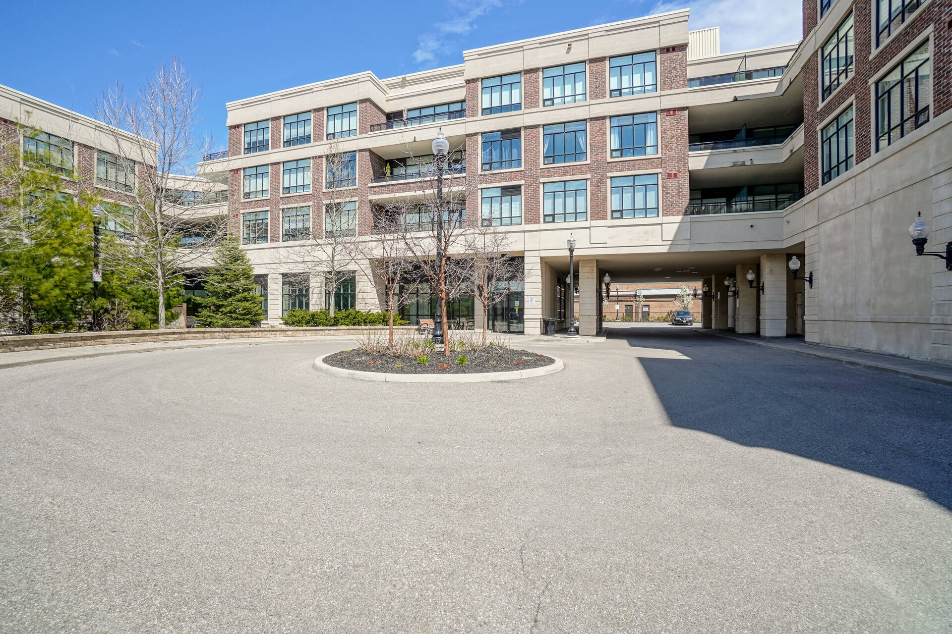 3332396 Major Mackenzie Drive West, Vaughan Realmedia Tours
