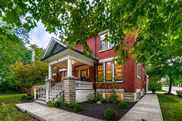 127 Main Street South, Brampton - photo 2