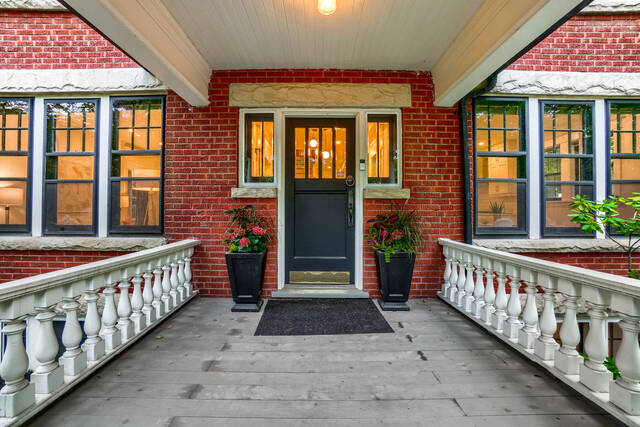 127 Main Street South, Brampton - photo 23