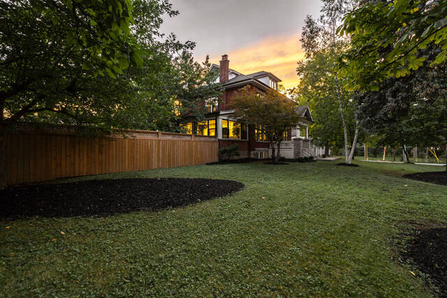 127 Main Street South, Brampton - photo 10