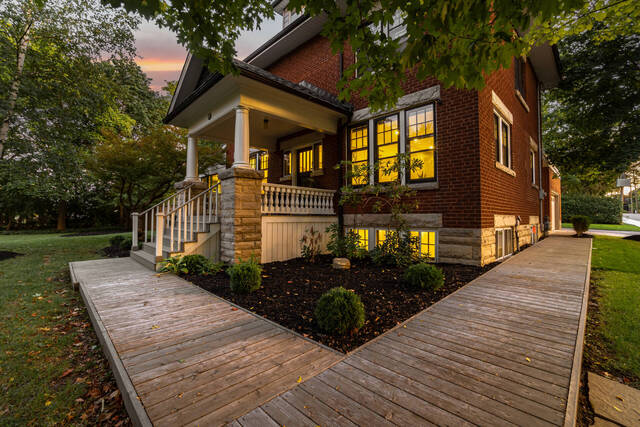 127 Main Street South, Brampton - photo 13