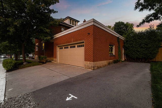 127 Main Street South, Brampton - photo 15