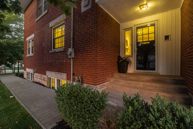 127 Main Street South, Brampton - photo 18