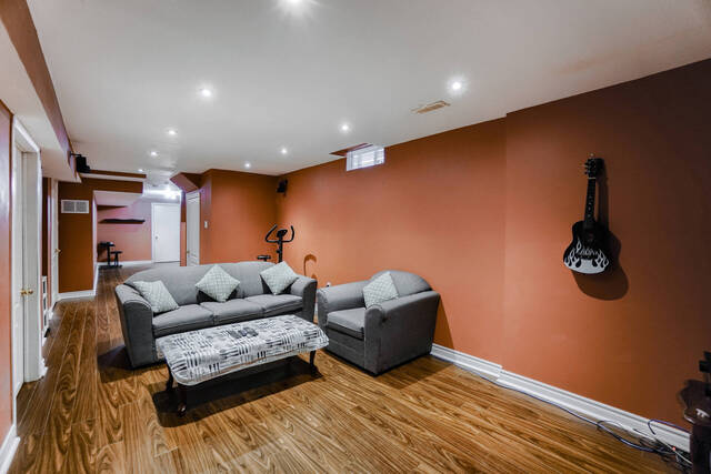 22 Hillsburgh Drive, Brampton - photo 38
