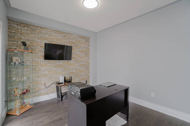 5 Regis Circle, Brampton - photo 27