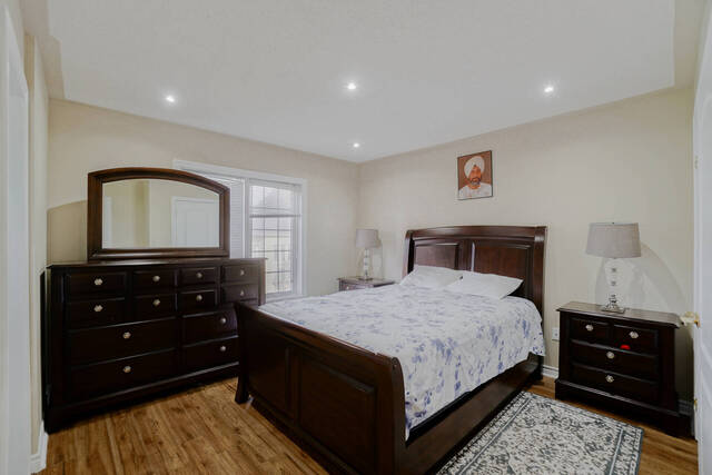 5 Regis Circle, Brampton - photo 40