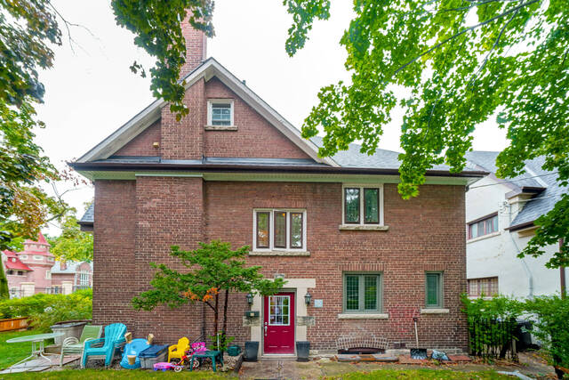 26 Castle View Avenue, Toronto - photo 3