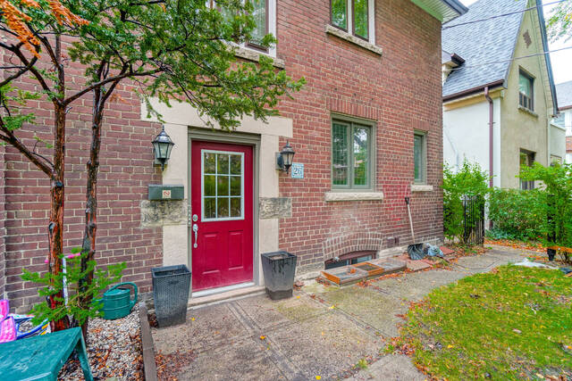 26 Castle View Avenue, Toronto - photo 4