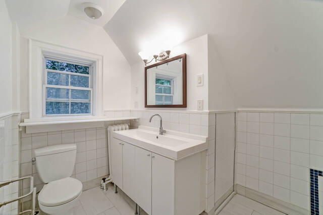 26 Castle View Avenue, Toronto - photo 18