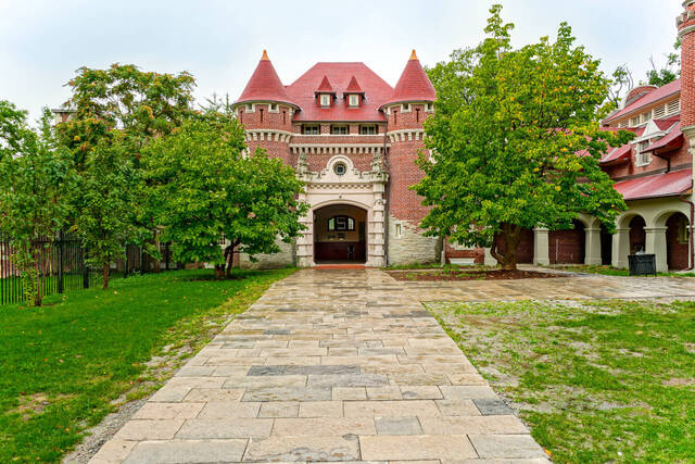 26 Castle View Avenue, Toronto - photo 25