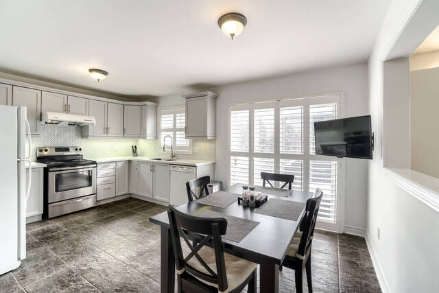 55 Blaydon Lane, Aurora - photo 10