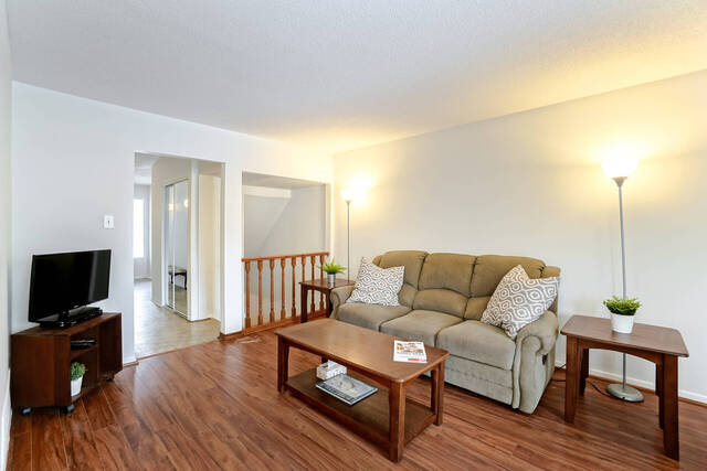 66 Greenwich Circle, Brampton - photo 19