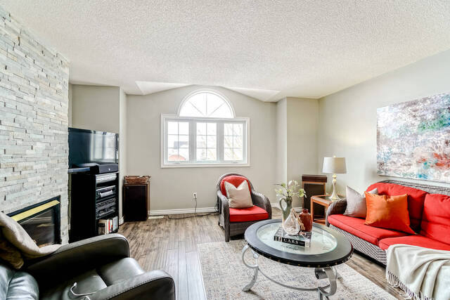 12 Robertson Street, Fergus - photo 21