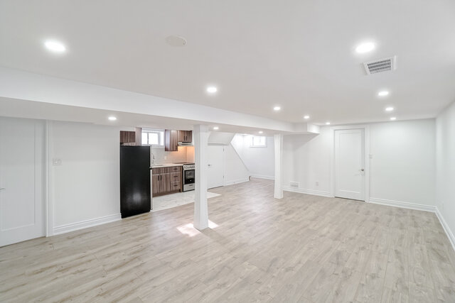 8 Marlborough Road, Guelph - photo 32
