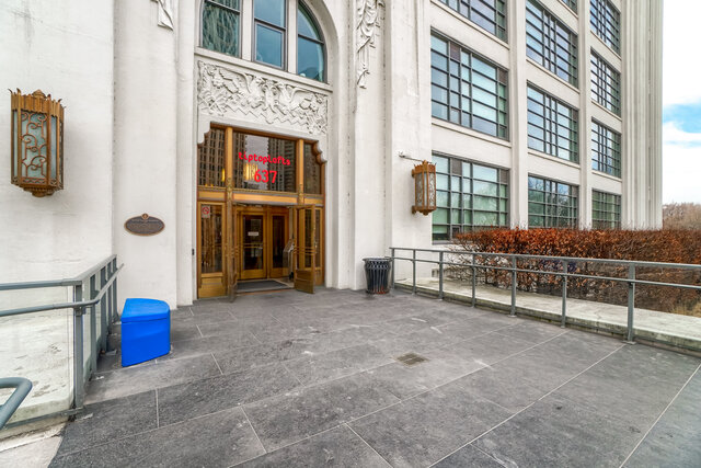 #613-637 Lake Shore Boulevard West, Toronto - photo 4