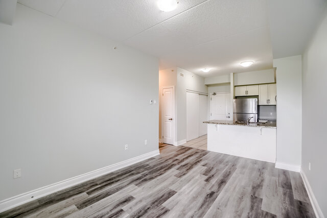 #105-640 Sauve Street, Milton - photo 10