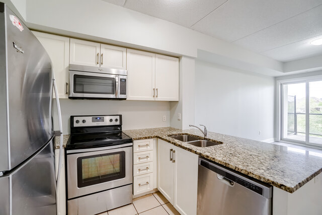 #105-640 Sauve Street, Milton - photo 11