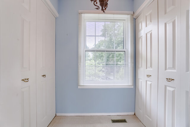 547 Arlington Boulevard, Burlington - photo 14