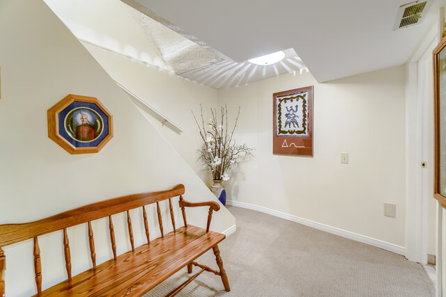 547 Arlington Boulevard, Burlington - photo 16