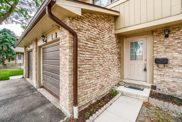 #50-105 Hansen Road North, Brampton - photo 2