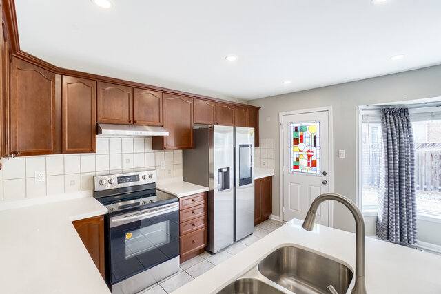 805 Yates Drive, Milton - photo 12