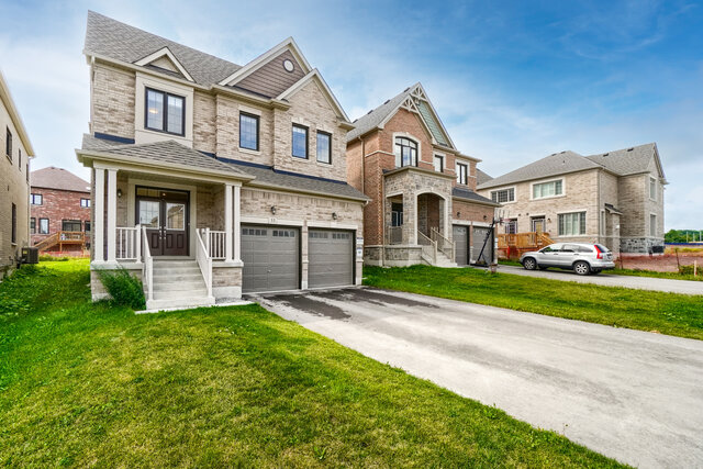 33 Holland Vista Street, East Gwillimbury - photo 1