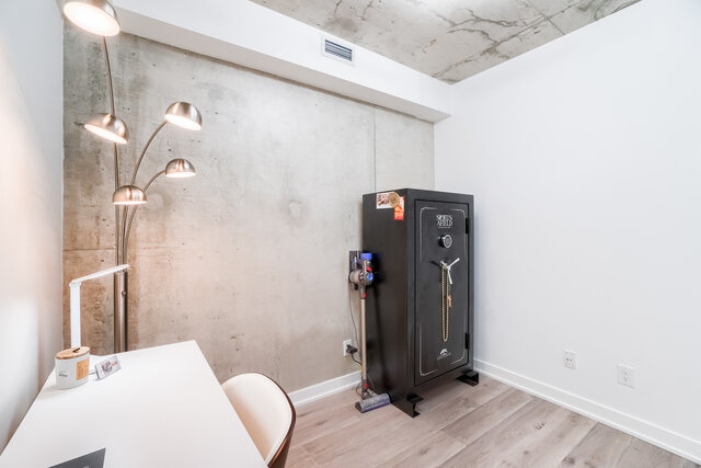 #505-55 Ontario Street, Toronto - photo 17