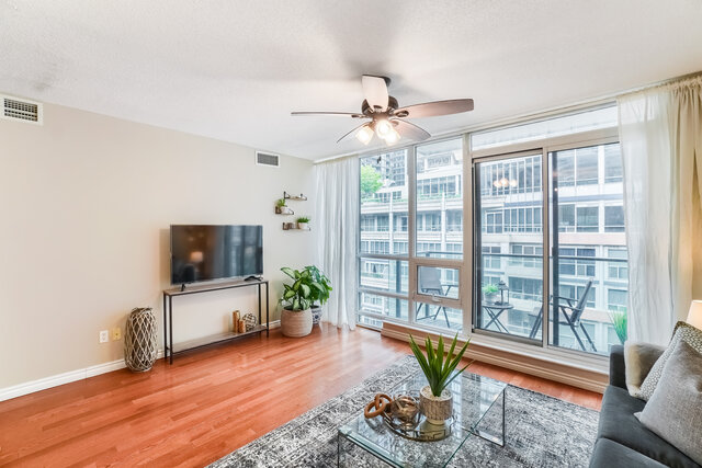 #1101-263 Wellington Street West, Toronto - photo 17