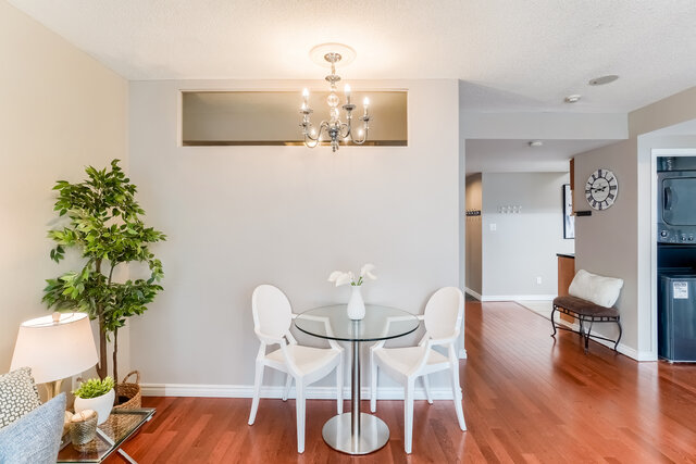 #1101-263 Wellington Street West, Toronto - photo 18