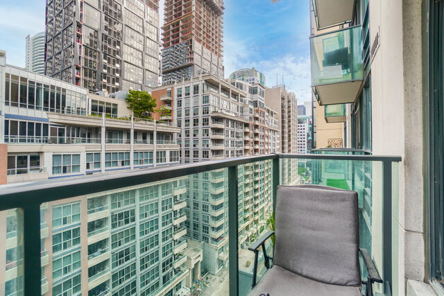 #1101-263 Wellington Street West, Toronto - photo 29