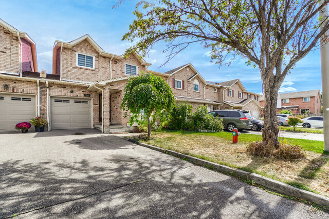 358 Royal Mason Court, Mississauga - photo 2