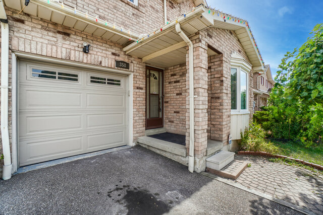 358 Royal Mason Court, Mississauga - photo 4