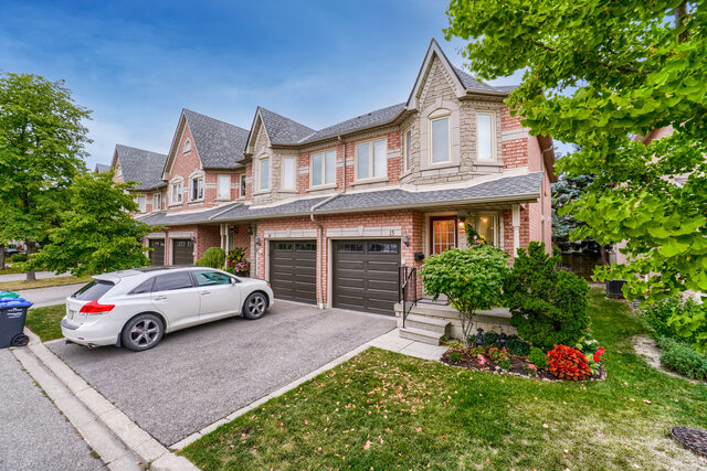 #15-455 Apache Court, Mississauga - photo 2