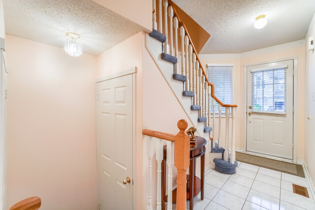 #15-455 Apache Court, Mississauga - photo 4