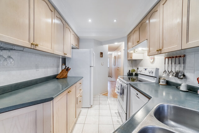 #15-455 Apache Court, Mississauga - photo 14