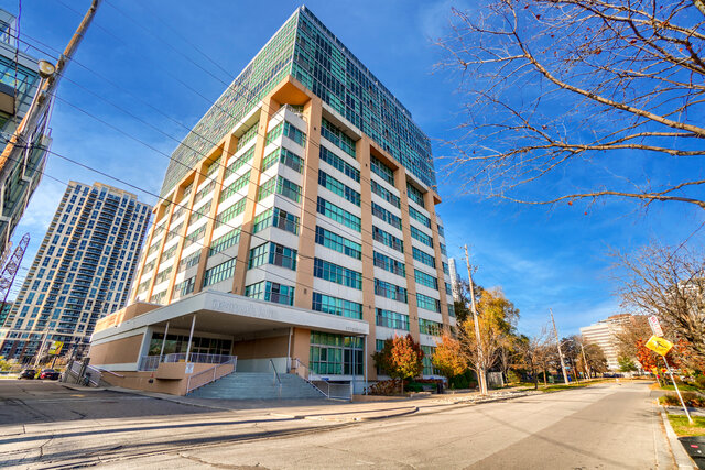 #713-2 Fieldway Road, Etobicoke - photo 2