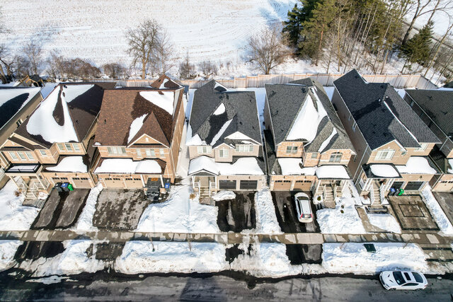 25 Ash Hill Avenue, Caledon - photo 2