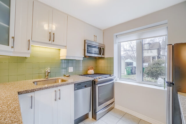 118 Mavety Street, Toronto - photo 12