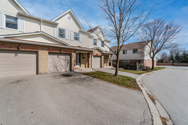 #52-2355 Fifth Line West, Mississauga - photo 2