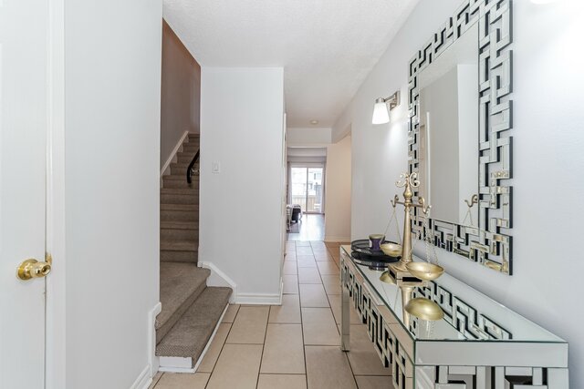 40 Greenwich Circle, Brampton - photo 5