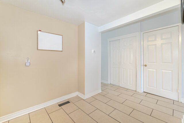 40 Greenwich Circle, Brampton - photo 7