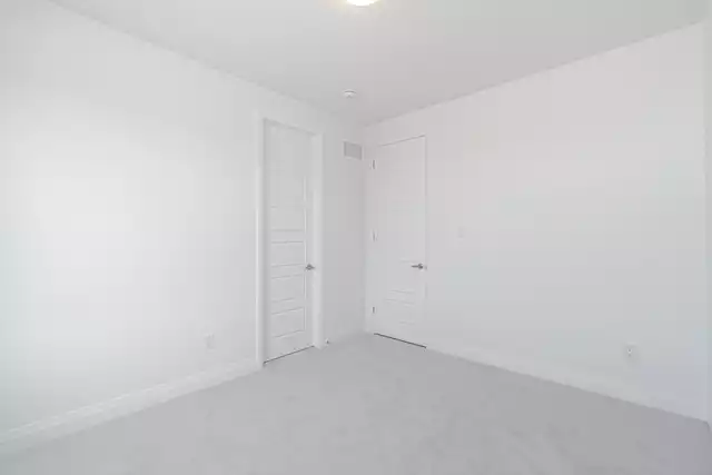 219 Rosenberg Way, Kitchener - photo 44