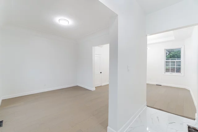439 Ferguson Avenue North, Hamilton - photo 7