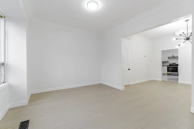 439 Ferguson Avenue North, Hamilton - photo 10